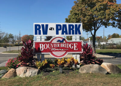 A sign that says rv park boulton bridge
